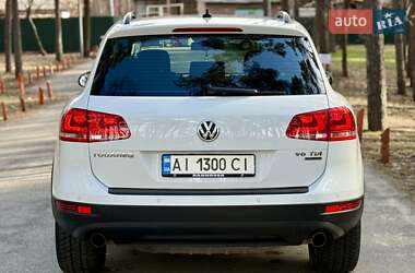 Внедорожник / Кроссовер Volkswagen Touareg 2014 в 