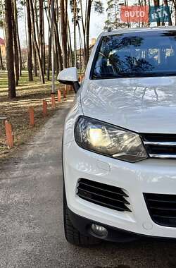 Внедорожник / Кроссовер Volkswagen Touareg 2014 в 