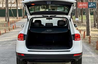 Внедорожник / Кроссовер Volkswagen Touareg 2014 в 