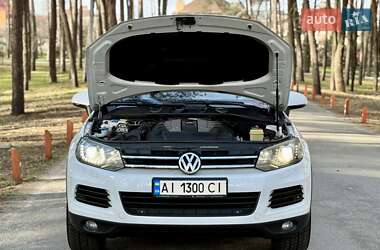 Внедорожник / Кроссовер Volkswagen Touareg 2014 в 