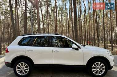 Внедорожник / Кроссовер Volkswagen Touareg 2014 в 