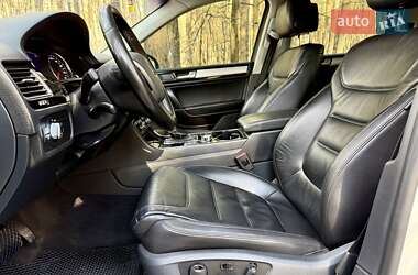 Внедорожник / Кроссовер Volkswagen Touareg 2014 в 
