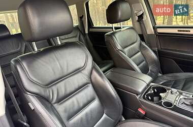 Внедорожник / Кроссовер Volkswagen Touareg 2014 в 