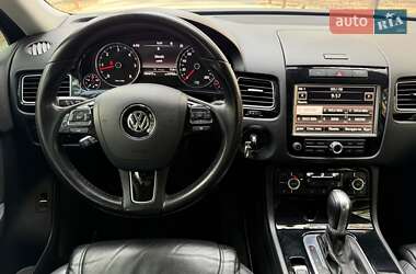 Внедорожник / Кроссовер Volkswagen Touareg 2014 в 