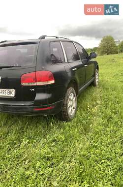 Позашляховик / Кросовер Volkswagen Touareg 2003 в 