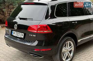 Позашляховик / Кросовер Volkswagen Touareg 2010 в 