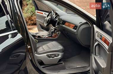 Позашляховик / Кросовер Volkswagen Touareg 2010 в 
