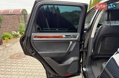 Позашляховик / Кросовер Volkswagen Touareg 2010 в 