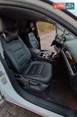 Внедорожник / Кроссовер Volkswagen Touareg 2014 в 