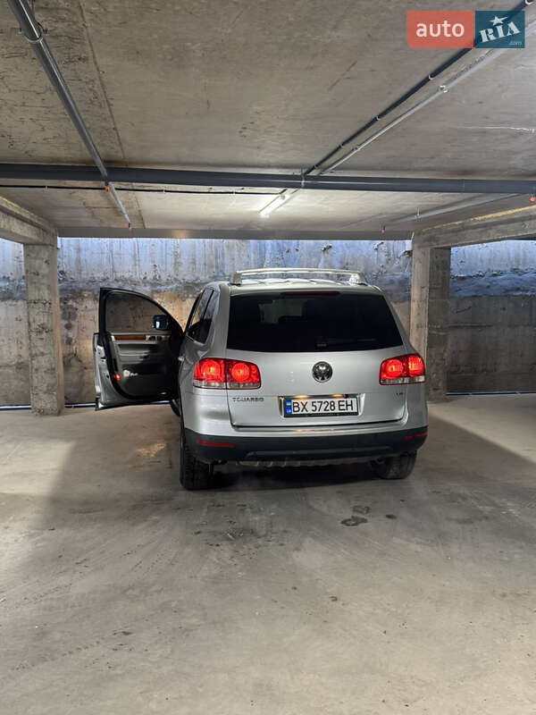 Внедорожник / Кроссовер Volkswagen Touareg 2007 в Хмельницком