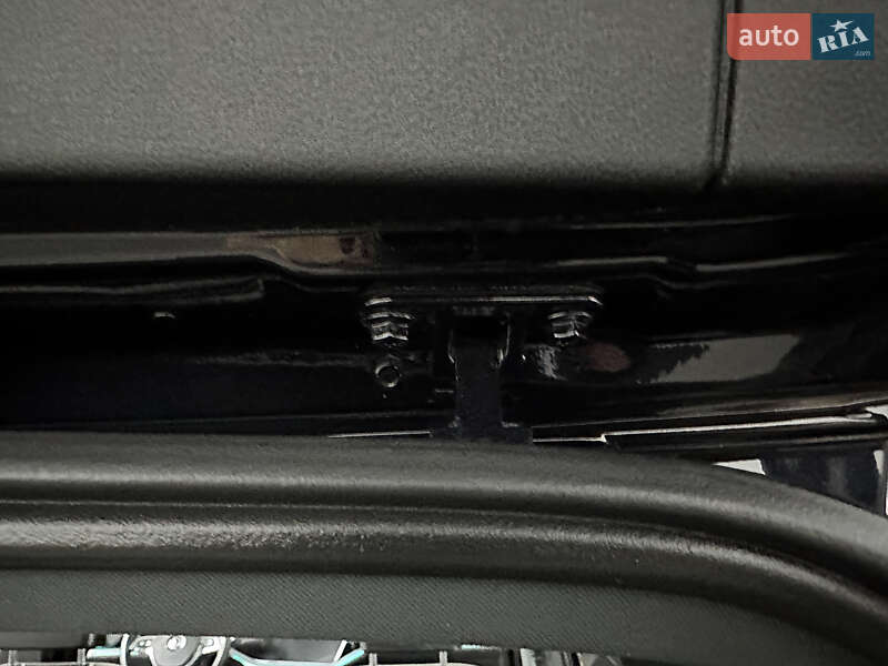 Позашляховик / Кросовер Volkswagen Touareg 2019 в Козятині