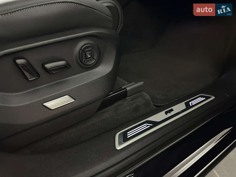 Позашляховик / Кросовер Volkswagen Touareg 2019 в Козятині