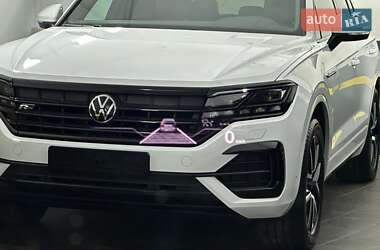 Внедорожник / Кроссовер Volkswagen Touareg 2019 в 