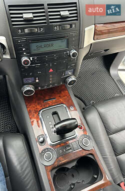 Позашляховик / Кросовер Volkswagen Touareg 2005 в 