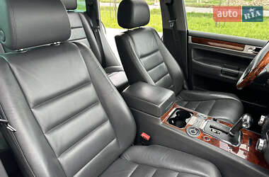 Позашляховик / Кросовер Volkswagen Touareg 2005 в 
