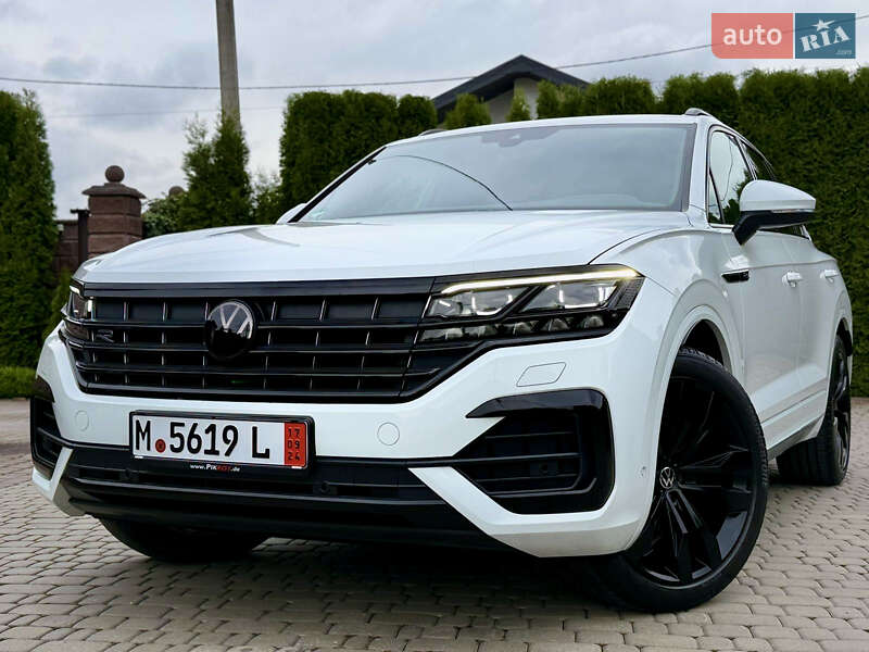 Позашляховик / Кросовер Volkswagen Touareg 2022 в 