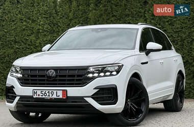 Позашляховик / Кросовер Volkswagen Touareg 2022 в 
