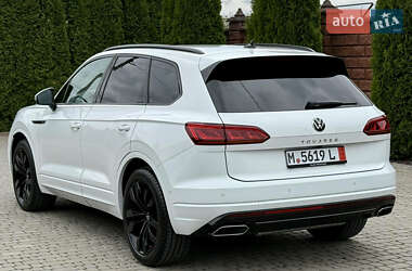 Позашляховик / Кросовер Volkswagen Touareg 2022 в 