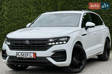 Позашляховик / Кросовер Volkswagen Touareg 2022 в 