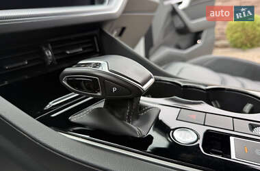 Позашляховик / Кросовер Volkswagen Touareg 2022 в 