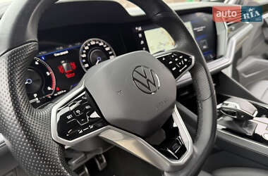 Позашляховик / Кросовер Volkswagen Touareg 2022 в 