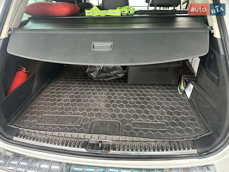 Внедорожник / Кроссовер Volkswagen Touareg 2014 в Одессе