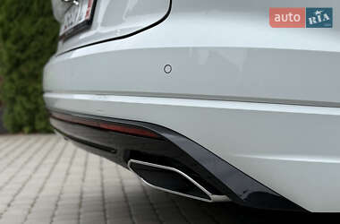 Позашляховик / Кросовер Volkswagen Touareg 2022 в 