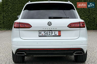 Позашляховик / Кросовер Volkswagen Touareg 2022 в 