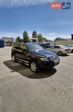 Позашляховик / Кросовер Volkswagen Touareg 2005 в Чернігові