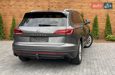 Позашляховик / Кросовер Volkswagen Touareg 2019 в 