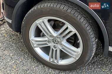 Внедорожник / Кроссовер Volkswagen Touareg 2014 в 