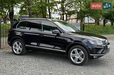 Внедорожник / Кроссовер Volkswagen Touareg 2014 в 
