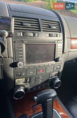 Внедорожник / Кроссовер Volkswagen Touareg 2006 в 
