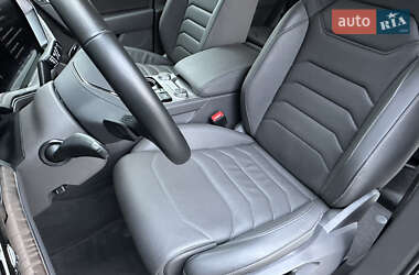 Позашляховик / Кросовер Volkswagen Touareg 2021 в 