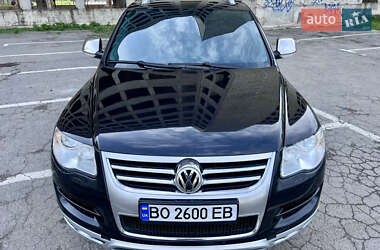 Внедорожник / Кроссовер Volkswagen Touareg 2008 в 