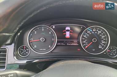 Внедорожник / Кроссовер Volkswagen Touareg 2011 в 
