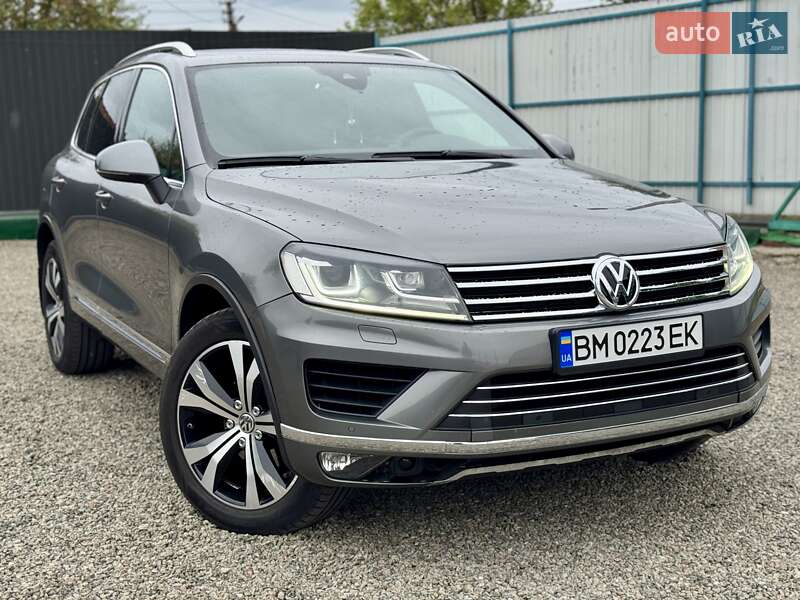 Внедорожник / Кроссовер Volkswagen Touareg 2016 в Сумах