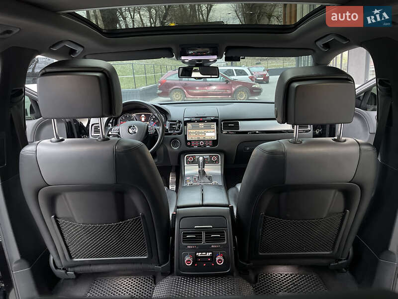 Позашляховик / Кросовер Volkswagen Touareg 2014 в Хмельницькому