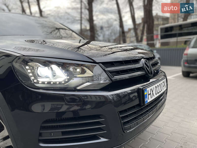 Позашляховик / Кросовер Volkswagen Touareg 2014 в Хмельницькому