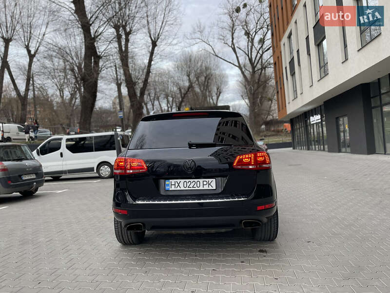 Позашляховик / Кросовер Volkswagen Touareg 2014 в Хмельницькому