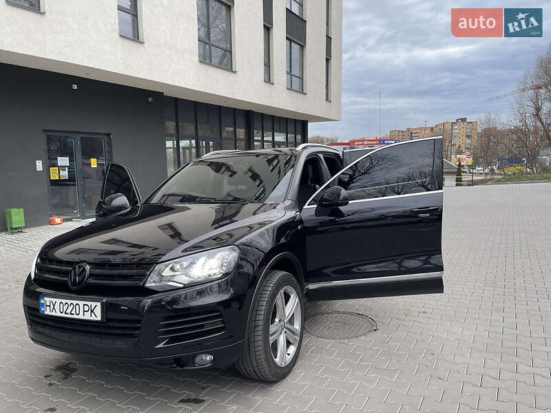 Позашляховик / Кросовер Volkswagen Touareg 2014 в Хмельницькому