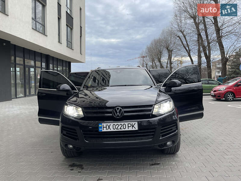 Позашляховик / Кросовер Volkswagen Touareg 2014 в Хмельницькому