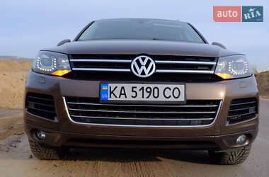 Внедорожник / Кроссовер Volkswagen Touareg 2012 в Киеве
