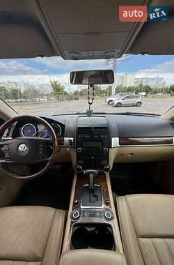 Позашляховик / Кросовер Volkswagen Touareg 2007 в 