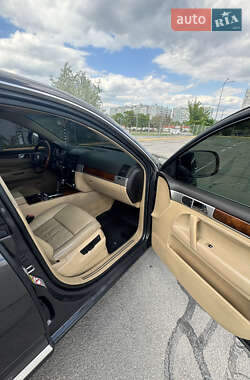 Позашляховик / Кросовер Volkswagen Touareg 2007 в 