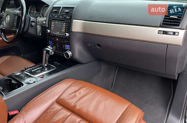 Внедорожник / Кроссовер Volkswagen Touareg 2008 в 
