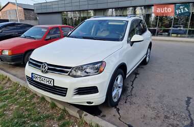 Позашляховик / Кросовер Volkswagen Touareg 2011 в 
