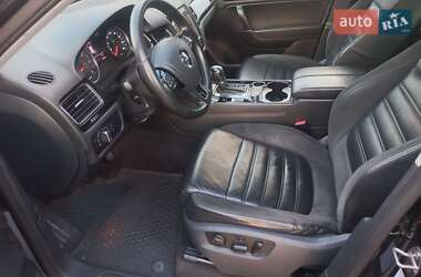 Внедорожник / Кроссовер Volkswagen Touareg 2011 в 