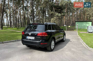 Позашляховик / Кросовер Volkswagen Touareg 2012 в 
