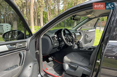 Позашляховик / Кросовер Volkswagen Touareg 2012 в 